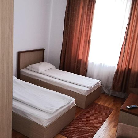 Hotel Posada Ramnicu Valcea Ngoại thất bức ảnh