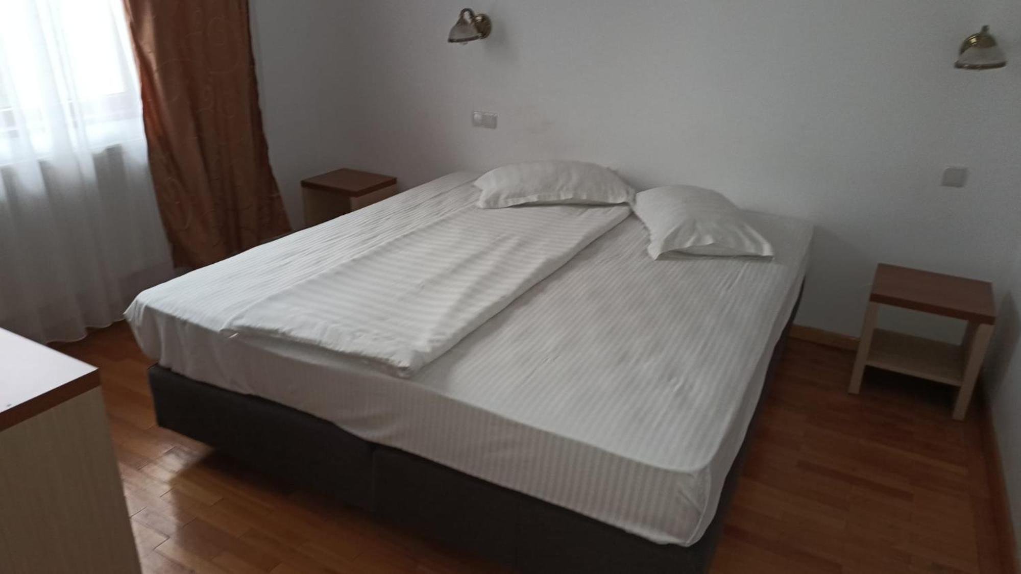 Hotel Posada Ramnicu Valcea Ngoại thất bức ảnh