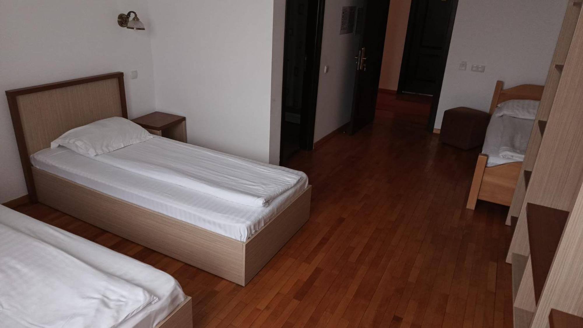 Hotel Posada Ramnicu Valcea Ngoại thất bức ảnh