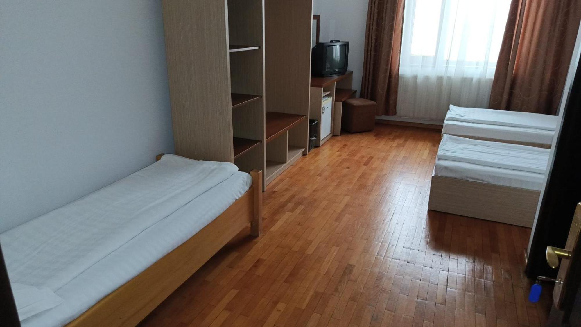 Hotel Posada Ramnicu Valcea Ngoại thất bức ảnh