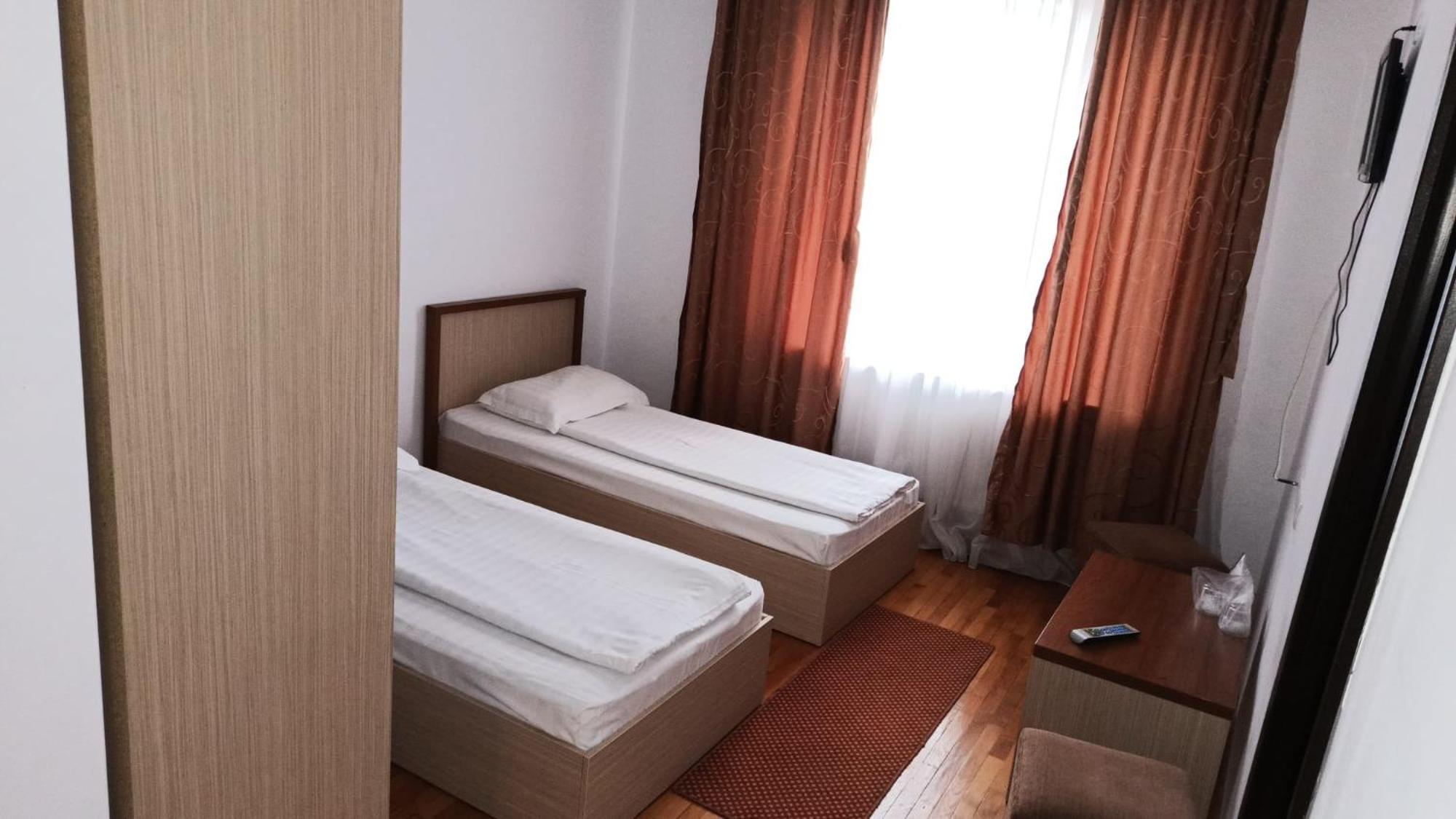 Hotel Posada Ramnicu Valcea Ngoại thất bức ảnh