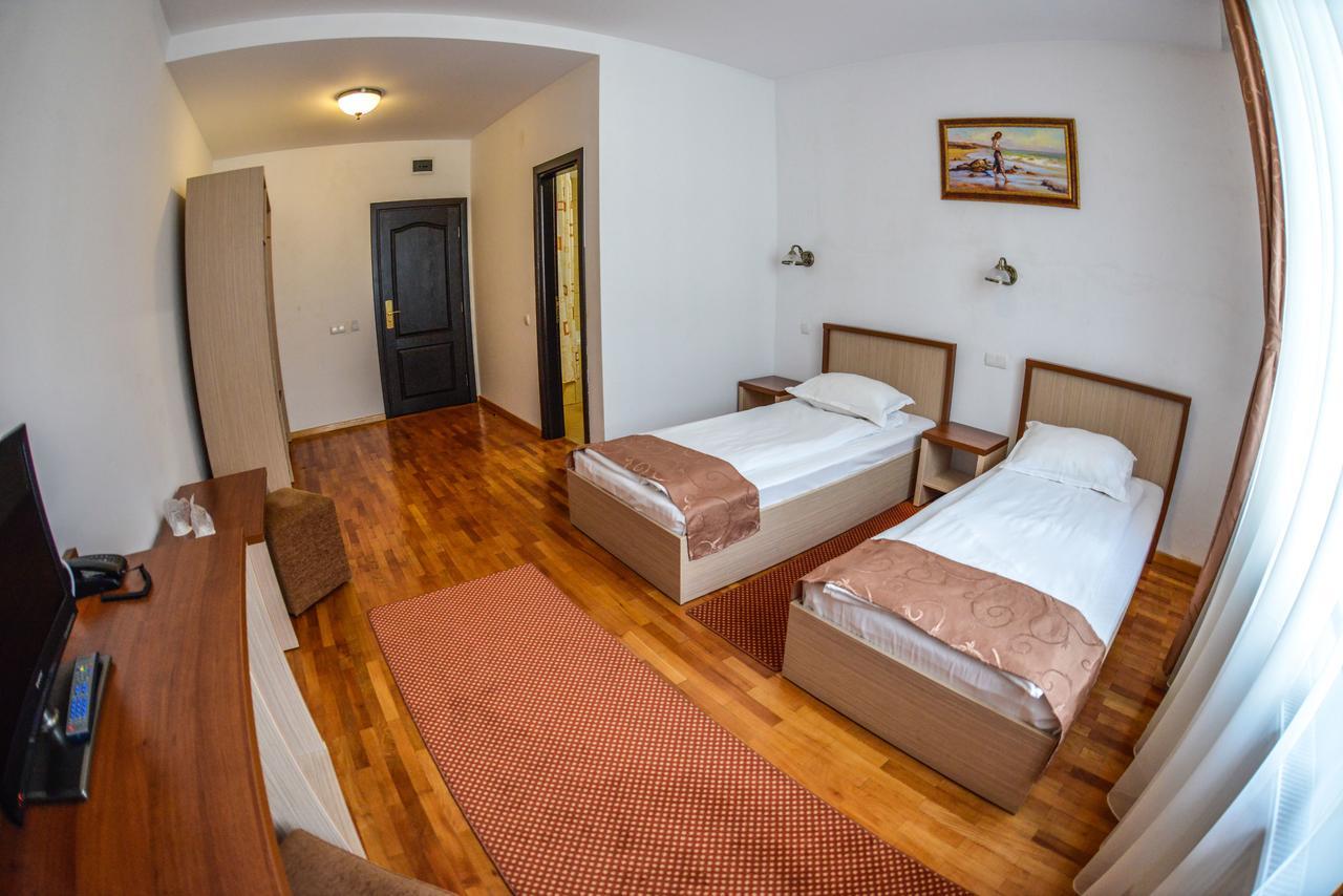 Hotel Posada Ramnicu Valcea Ngoại thất bức ảnh